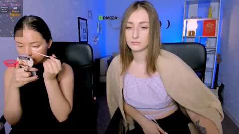 Snapshot of eva_smiith_ chatting on 11-25-25, 07:30 Eva online show from 11-25-25, 07:30