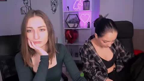 Snapshot of eva_smiith_ chatting on 11-28-25, 07:22 Eva online show from 11-28-25, 07:22