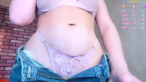 Snapshot of eva_starxxxxx chatting on 02-15-25, 04:14 Eva online show from 02-15-25, 04:14
