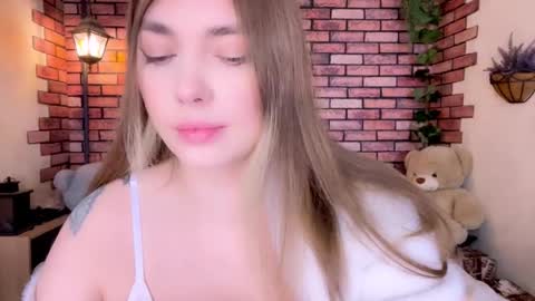 Snapshot of eva_starxxxxx chatting on 02-17-26, 08:37 Eva online show from 02-17-26, 08:37