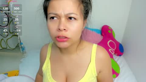 Snapshot of eva_sweet2 chatting on 03-11-25, 10:09 Estefania online show from 03-11-25, 10:09