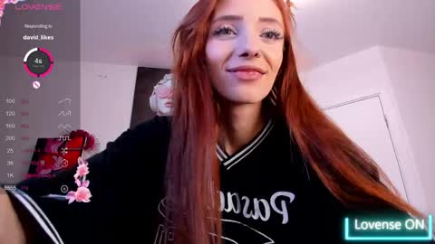 Snapshot of evaa_coy chatting on 04-19-26, 06:10 Eva online show from 04-19-26, 06:10