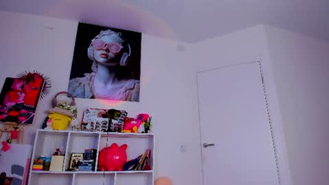Snapshot of evaa_coy chatting on 06-30-26, 11:33 Eva online show from 06-30-26, 11:33