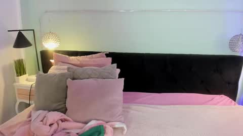 julieth online show from 09-12-25, 12:16