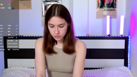 Snapshot of evaandluna chatting on 05-14-26, 01:34 Eva online show from 05-14-26, 01:34