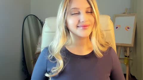 Snapshot of evacadooo chatting on 01-30-25, 02:38 Eva online show from 01-30-25, 02:38