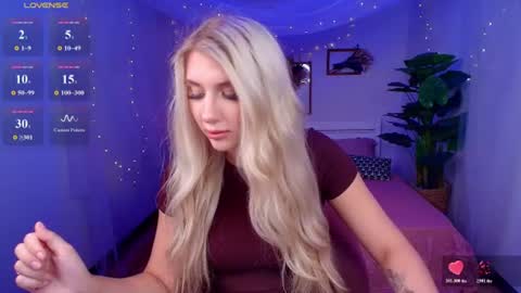 Snapshot of evacadooo chatting on 07-05-26, 03:02 Eva online show from 07-05-26, 03:02