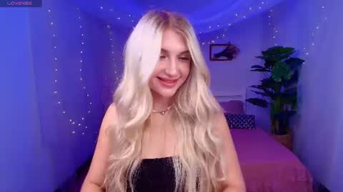 Snapshot of evacadooo chatting on 07-23-26, 03:04 Eva online show from 07-23-26, 03:04
