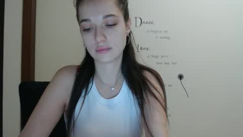 Snapshot of evaeldis chatting on 09-10-25, 04:40 Eva online show from 09-10-25, 04:40