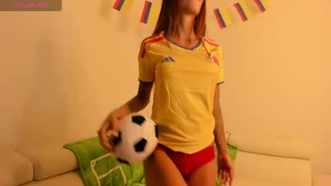 Eva Gomez online show from 06-18-26, 09:14