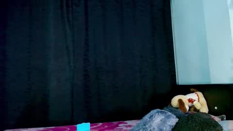 Snapshot of evah_lee chatting on 11-26-25, 03:40 Evah Lee online show from 11-26-25, 03:40