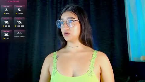 Snapshot of evah_lee chatting on 11-30-25, 03:21 Evah Lee online show from 11-30-25, 03:21