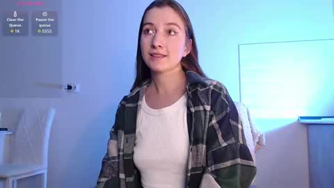 Eva online show from 11-21-25, 07:07