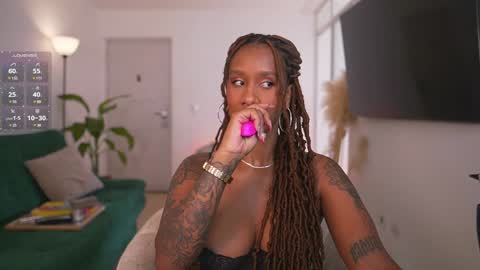 Snapshot of evajacksss_ chatting on 02-02-25, 04:11 evajacksss_ online show from 02-02-25, 04:11