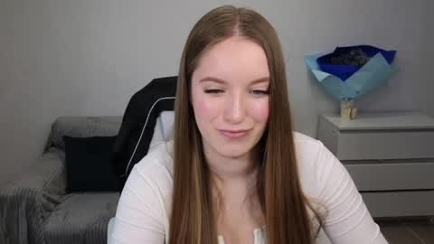 Snapshot of evajuly chatting on 12-20-24, 06:29 Eva online show from 12-20-24, 06:29