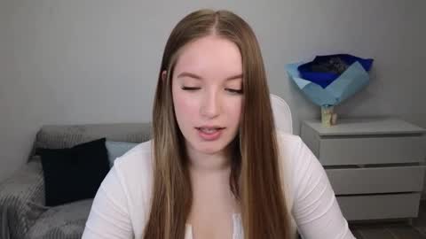 Snapshot of evajuly chatting on 12-21-24, 04:41 Eva online show from 12-21-24, 04:41