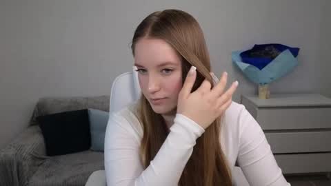 Snapshot of evajuly chatting on 01-21-25, 05:49 Eva online show from 01-21-25, 05:49