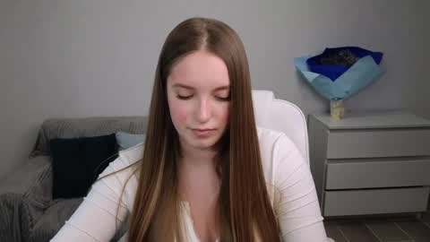 Snapshot of evajuly chatting on 02-04-25, 09:07 Eva online show from 02-04-25, 09:07