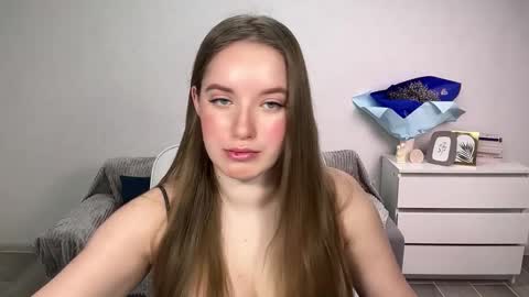 Snapshot of evajuly chatting on 11-29-25, 07:11 Eva online show from 11-29-25, 07:11