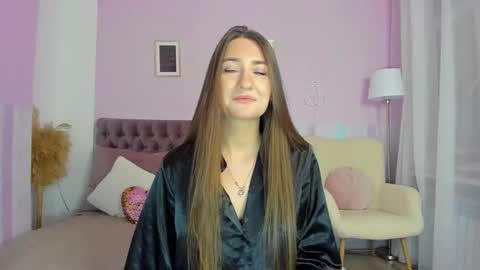 Eva online show from 09-18-25, 02:57