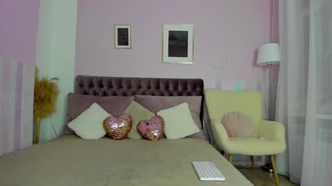 Eva online show from 10-10-25, 03:16