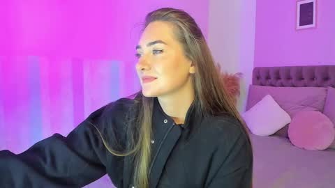 Eva online show from 05-18-26, 03:24