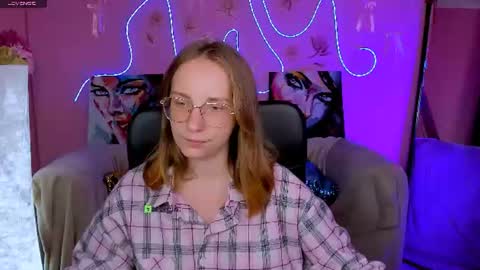 Snapshot of evalora_vei chatting on 07-08-26, 05:45 evalora online show from 07-08-26, 05:45