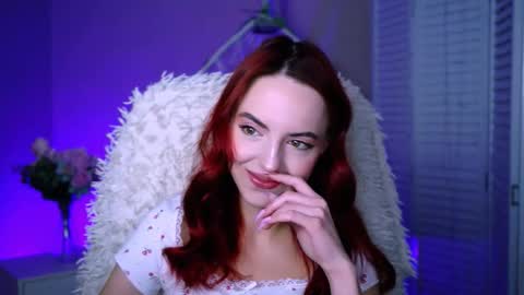 Eva  online show from 10-06-25, 08:34