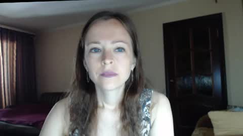 Snapshot of evangeline06 chatting on 06-08-26, 08:48 YourMistress online show from 06-08-26, 08:48