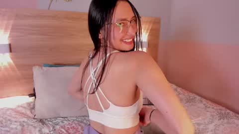 evangelineroos online show from 03-25-26, 08:15