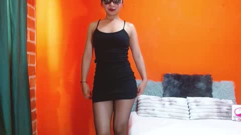 Snapshot of evangelinne_01 chatting on 11-04-25, 04:28 evangelinne_01 online show from 11-04-25, 04:28