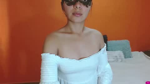 Snapshot of evangelinne_01 chatting on 11-16-25, 03:28 evangelinne_01 online show from 11-16-25, 03:28