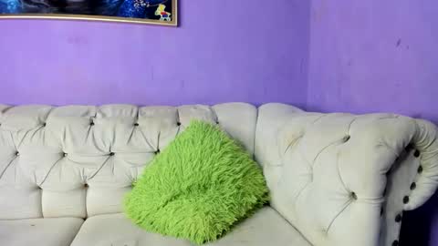 Snapshot of evangely15 chatting on 10-19-25, 11:33 evangely online show from 10-19-25, 11:33