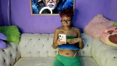 Snapshot of evangely15 chatting on 10-30-25, 11:44 evangely online show from 10-30-25, 11:44