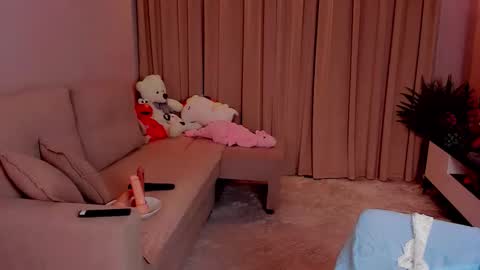 Snapshot of evanonsense chatting on 11-25-25, 04:18 evanonsense online show from 11-25-25, 04:18