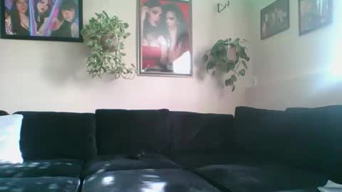 evanschris2048 online show from 11-12-25, 08:41