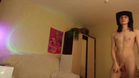   Evan   online show from 02-11-26, 07:41