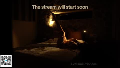 Snapshot of evapunkprincess chatting on 02-13-25, 10:02 Eva online show from 02-13-25, 10:02