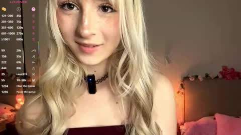 Eva online show from 12-18-25, 07:25