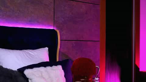 Snapshot of evarhea chatting on 06-18-26, 04:35 EvaRhea online show from 06-18-26, 04:35