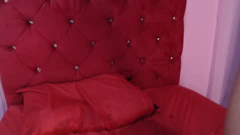 Eva    Instagram evasummer 1 online show from 01-04-25, 09:43