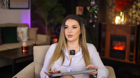 Snapshot of evasunderland chatting on 01-13-25, 08:15 Eva online show from 01-13-25, 08:15