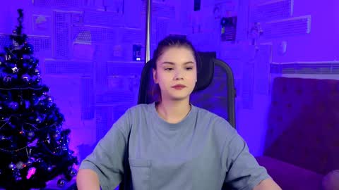 Snapshot of evathopson chatting on 12-09-24, 12:08 Eva next stream - - 1600 UTC2000 online show from 12-09-24, 12:08