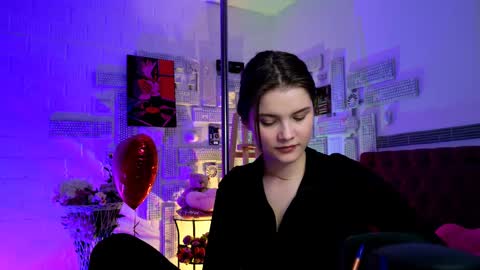 Snapshot of evathopson chatting on 02-13-25, 03:24 Eva next stream - - 1600 UTC2000 online show from 02-13-25, 03:24