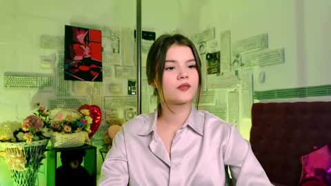 Snapshot of evathopson chatting on 03-08-25, 02:30 Eva next stream - - 1600 UTC2000 online show from 03-08-25, 02:30