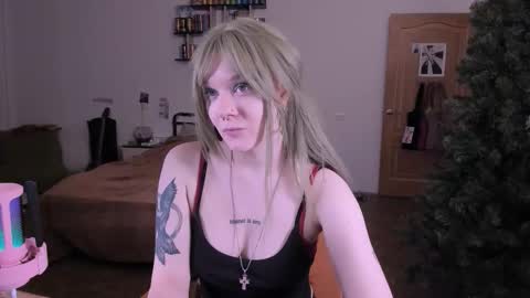 Snapshot of evathority chatting on 02-20-26, 03:56 online show from 02-20-26, 03:56