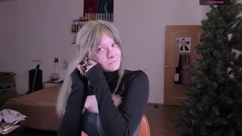 Snapshot of evathority chatting on 02-23-26, 03:42 online show from 02-23-26, 03:42