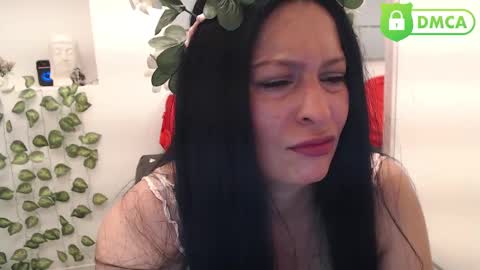 Eva Twiss online show from 10-31-25, 12:50