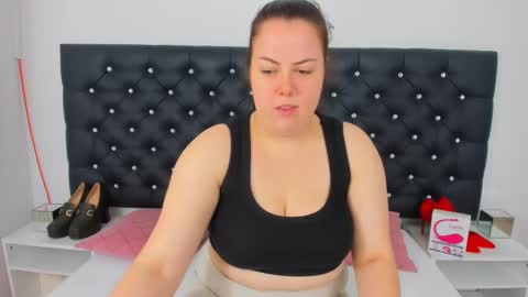 Snapshot of evawetdream chatting on 12-03-24, 08:16 Eva online show from 12-03-24, 08:16