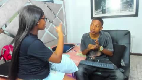 Snapshot of evaxemma chatting on 03-02-26, 01:18 Eva And Emmanuel online show from 03-02-26, 01:18